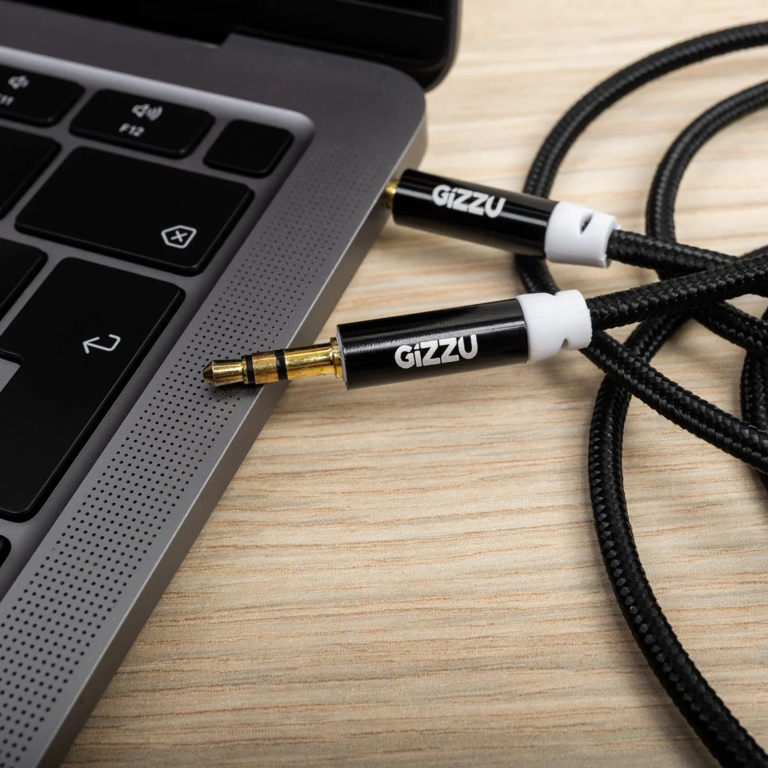 Gizzu 3.5mm AUX Cable 2m – Black