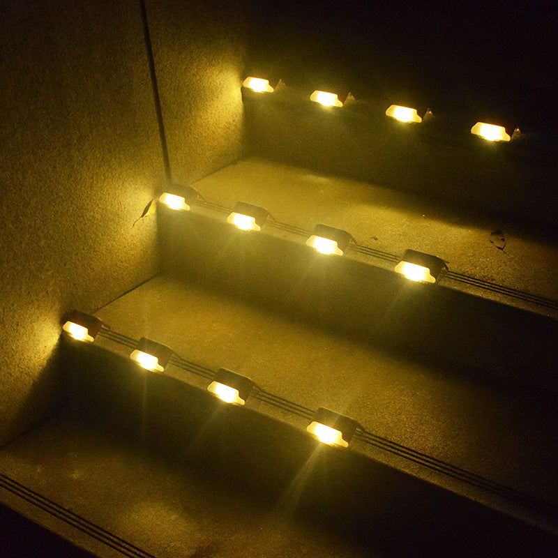 Solar-powered step lights, outdoor fence lights